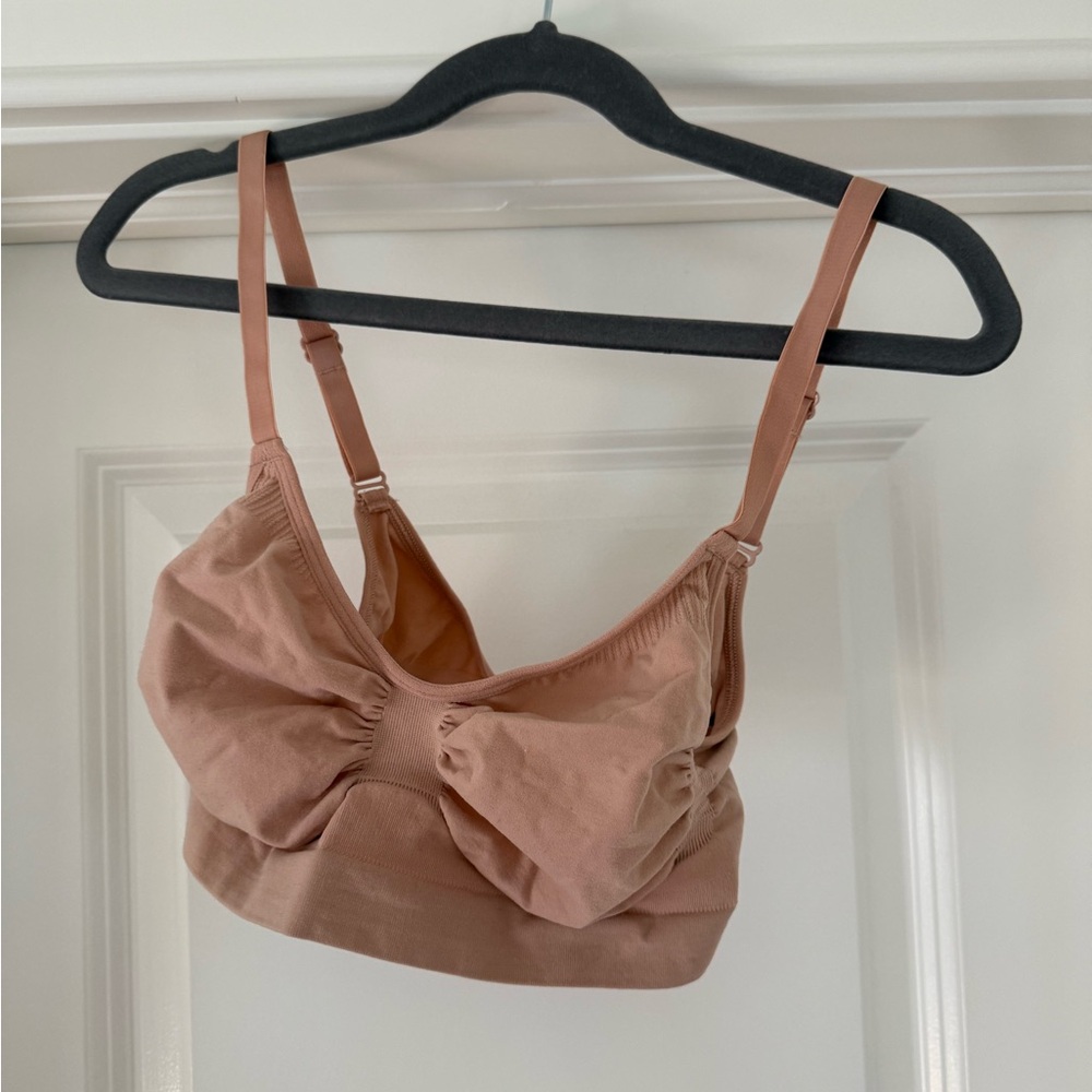 SKIMS Nude Seamless Sculpt Bralette